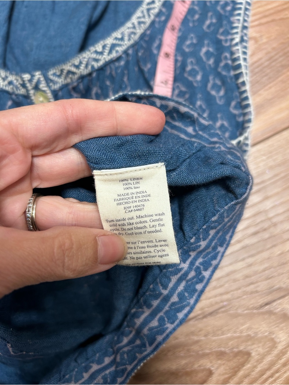 Faherty Isla blue linen denim embroidered sleeveless crop tank top size small - Picture 9 of 11
